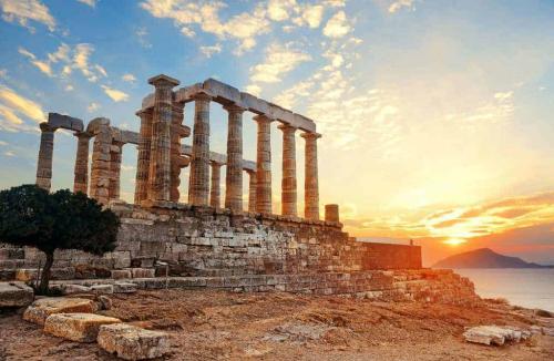 photoshoot at the temple of Poseidon, Sounion